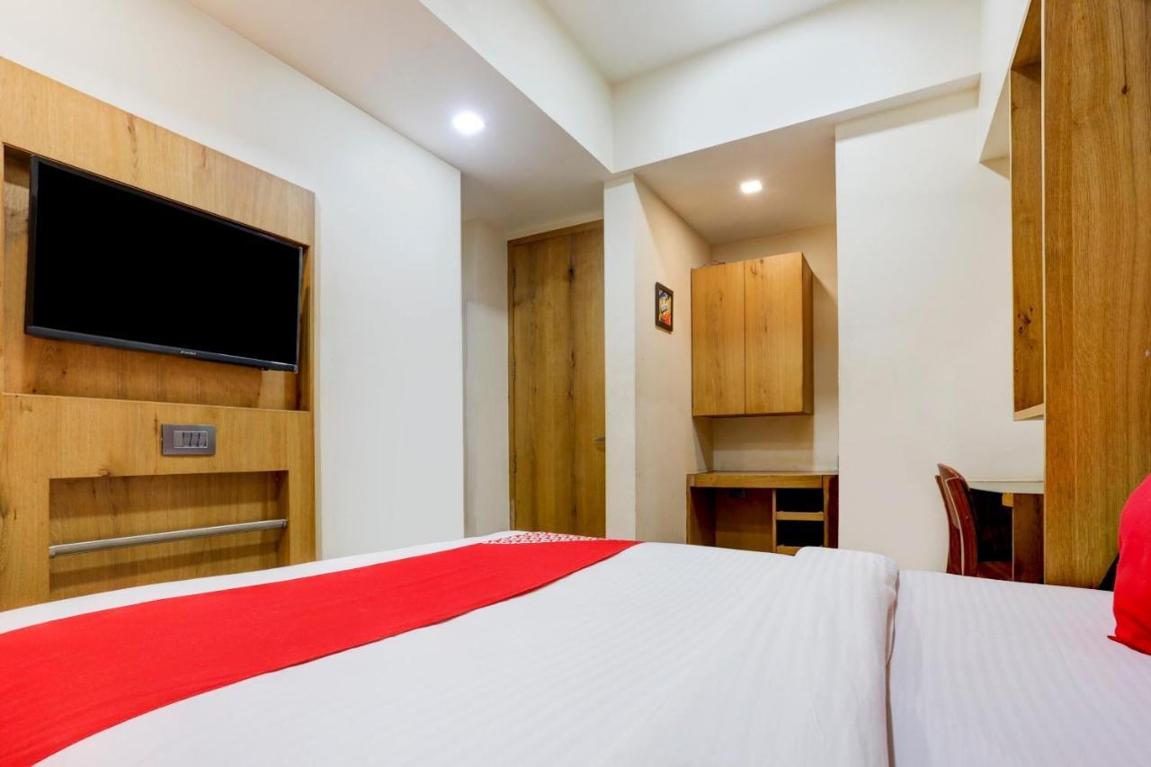 Oyo 81549 Hotel Elegance Nx Mumbai (Bombay) Buitenkant foto