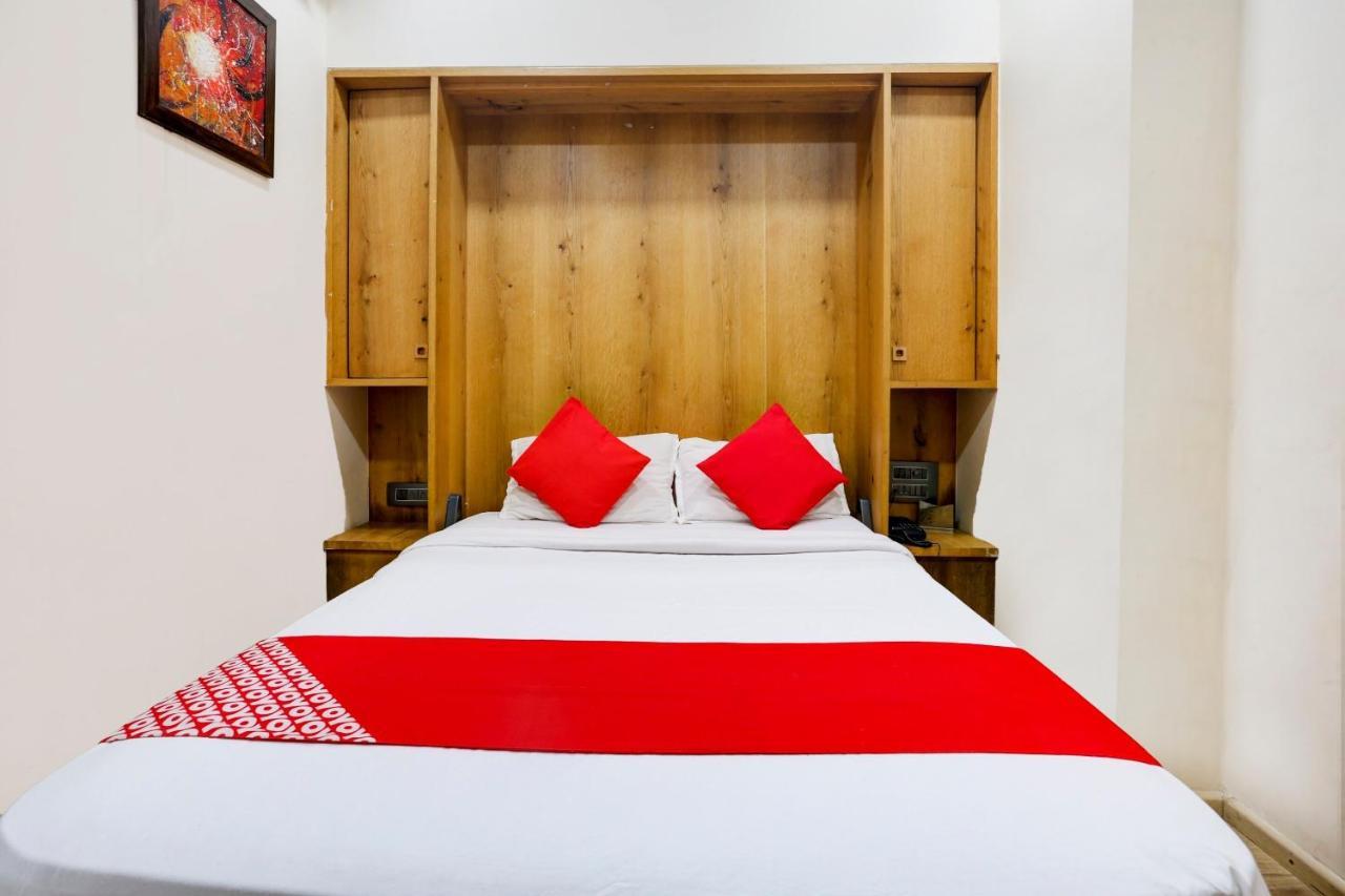 Oyo 81549 Hotel Elegance Nx Mumbai (Bombay) Buitenkant foto
